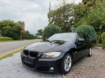 BMW 320D Break/Facelift/Euro 5/Navi/Leder/Pdc/Cruise/GEKEURD