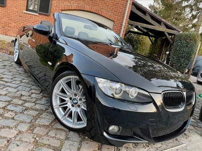 BMW 320d Cabrio / Full Pack M / 128.000 Km / Etat Showroom !