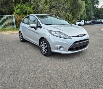 FORD FIESTA 1.6TDCI EURO5 KLAAR OM IN TE SCHRIJVEN!!