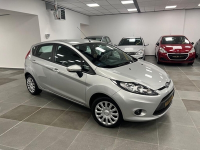 FORD FIESTA 2012 BENZINE 137.000 KM CARPLAAY