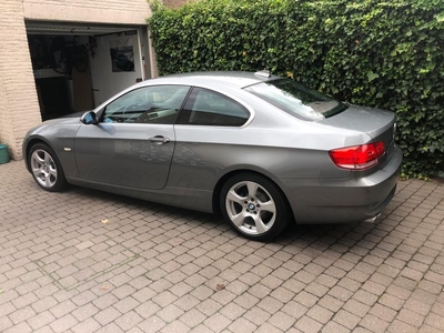 Mooie bmw 325i coupé e92 semi automaat