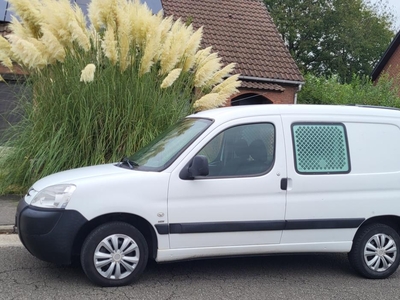 PEUGEOT PARTNER 1.6HDI BEDRIJFSWAGEN KLAAR VOOR REGISTRATIE!