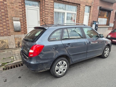 Skoda fabia 1.2 TDI diesel 2011 climatisation 200000 km