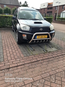 Toyota rav4x4 diesel bouwjaar 2003 km 325 dj