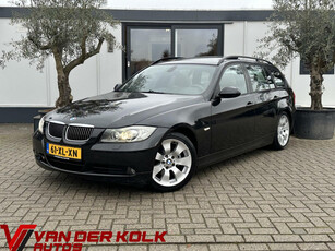 BMW 3-serie Touring 320i High Executive Automaat Panorama Navi Cruise Climate