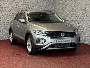 Volkswagen T-Roc 1.5 TSI 150PK EVO ADAP.CRUISE LED VIR.COCKPIT CAMERA STOEL.VERW. 17''LM KEYLESS 2024 70 BIJNA NIEUWE VOLKSWAGEN'S UIT VOORRAAD LEVERBAAR