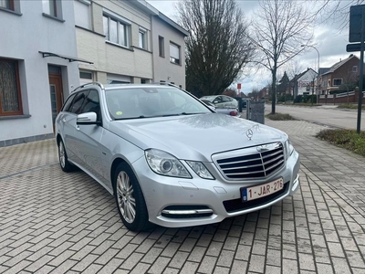 Mercedes E200 CDI. 2012