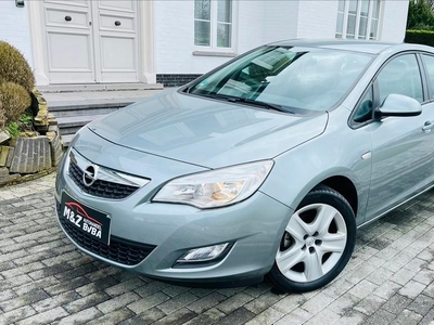 Opel Astra 1.4i benzine * 18.000 km !!! Nieuw !! 1 ste eig