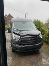 ‼️Accidenté ‼️ford transit 2018 Automatique gps 2.0 diesel