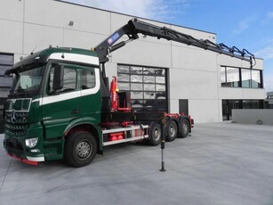 Mercedes-Benz Arocs 3251 tridem met kraan en containersystee