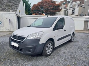 Peugeot Partner 1.6 BlueHDi * 3 pl * A/C * NVL DISTRIBUTION