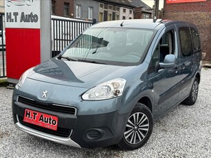 Peugeot partner 1.6 HDI euro5. 5 zitplaatsen Airco!!