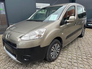 Peugeot Partner benzine - Airco/Slechts 22 000 km