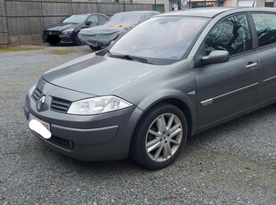 Renault Megane 2004 1.6benz 125dkms AC