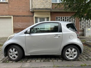 Toyota iQ 1.o Essence / AIRCO — 3999€