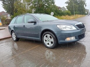 Très belle break : Skoda Octavia 1.6 Tdi Euro 5 d'année 2012