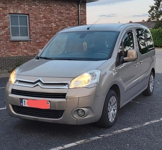 Citroen berlingo Benzine 1.6i heeft 127.000km