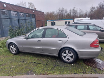 MERCEDES E220 CDI DIESELE BOÎTE AUTO