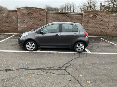 Toyota Yaris 1.3 benzine 8/2/2010