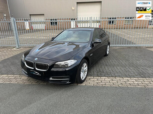 BMW 5-serie 520i High Executive Dealer onderhouden Nieuwstaat