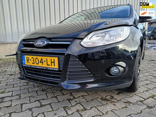 Ford Focus Wagon 1.0 EcoBoost Titanium - Motor Defect - Schade