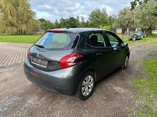 Peugeot 208, 1.2 benzine 60 Kw,Bj 2014,Euro 5,Airco,Gps