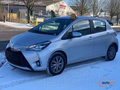 Toyota Yaris 1.5i VVT-i Hybrid Business Plus E-CVT