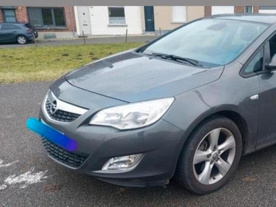 Opel astra 1.7cdti 2011