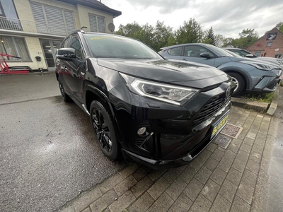 Toyota RAV4 Hybrid 4x4 BLACK EDITION 2 JAAR GARANTIE