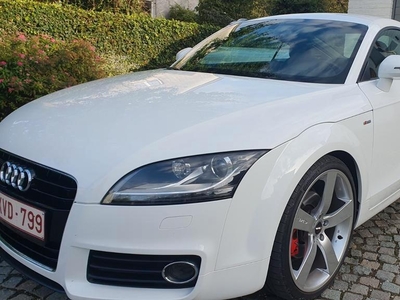 AUDI TT S line blanche État impeccable.