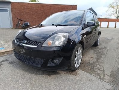 FORD FIESTA 1.2 BENZINE 148DKM / AIRCO / GEKEURD /