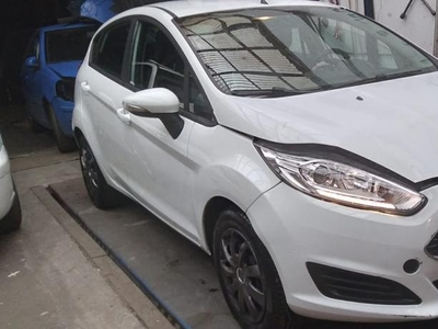 Ford Fiesta benzine ‘2016 schadeauto