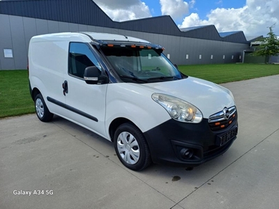 opel combo lichte vracht 1.3jtd reeds gekeurd voor verkoop