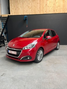 Peugeot 208 / benzine / manueel / airco /beginnersauto