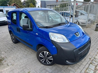 Peugeot Bipper Tepee 1.4i Confort 5 PLACES