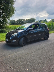 Renault twingo is 1.2 benzine Gekeurd met roseformulier!