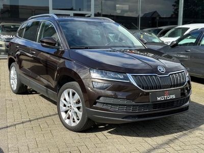 SKODA // KAROQ