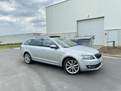 Skoda Octavia 1.6 CR TDi Élégance * FULL FULL OPTION *