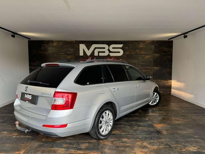 Skoda Octavia 1.6 TDi *ATT REMORQUE *BI-ZONE *SIÉGE CHAUFF