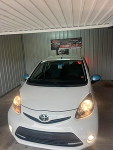 Toyota Aygo1.0 essence 2014 euro 5 b climatisé vitre elec