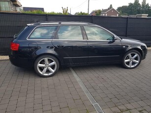 Audi A4 2.0 TDI Break. Nieuwe staat !! Van 2008. Euro 4.