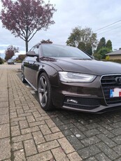 Audi A4 Sport Line 164000 km Carnet. 2.0 tdi 150 pk.