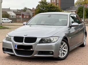 BMW 318d pack m