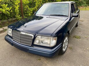 Mercedes W124 Oldtimer E 2.0 benzine gekeurd voor verkoop