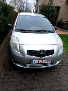 TOYOTA YARIS 2006 TE KOOP