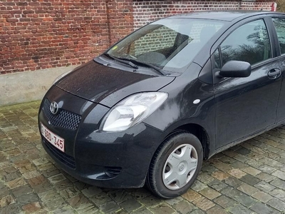 Toyota Yaris 5 Deur 135000km Benzine GEKEURD Voor verkoop