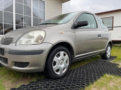 toyota yaris année 2004 servo Faible en taxe 0486457516