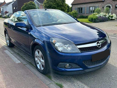 Opel Astra Cabrio Benzine Slechts 114.000km Gekeurd !