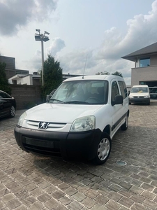 Peugeot partner 1.9d 133000km!!