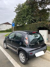 Belle petite Citadine Citroën C1 1.0i essence 3900€